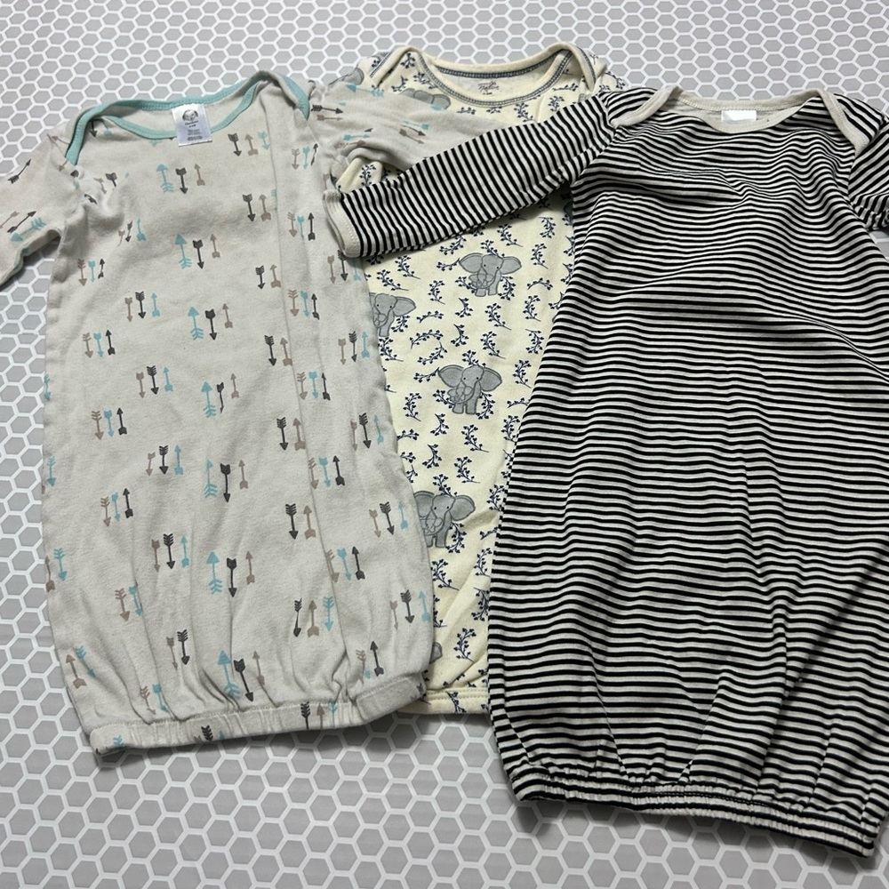 Gerber Set of 3 Sleep Sacks w Open Bottom Size 0-6 Months